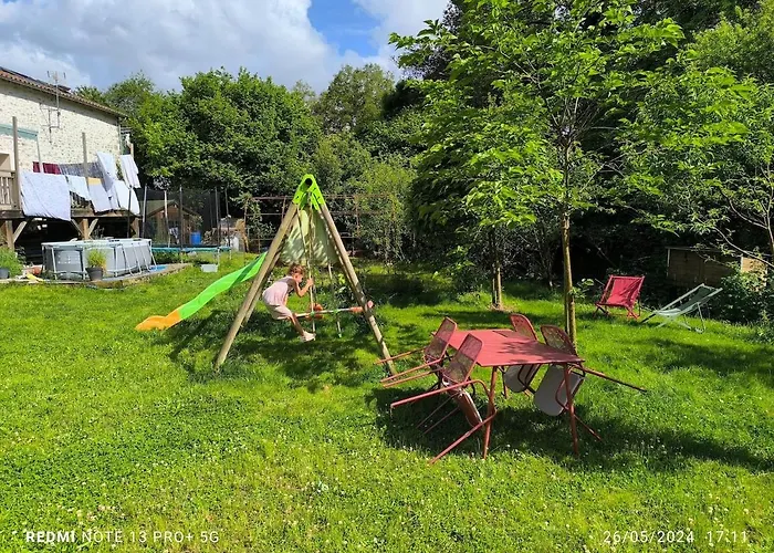 Le Nautile - Breakfast Included